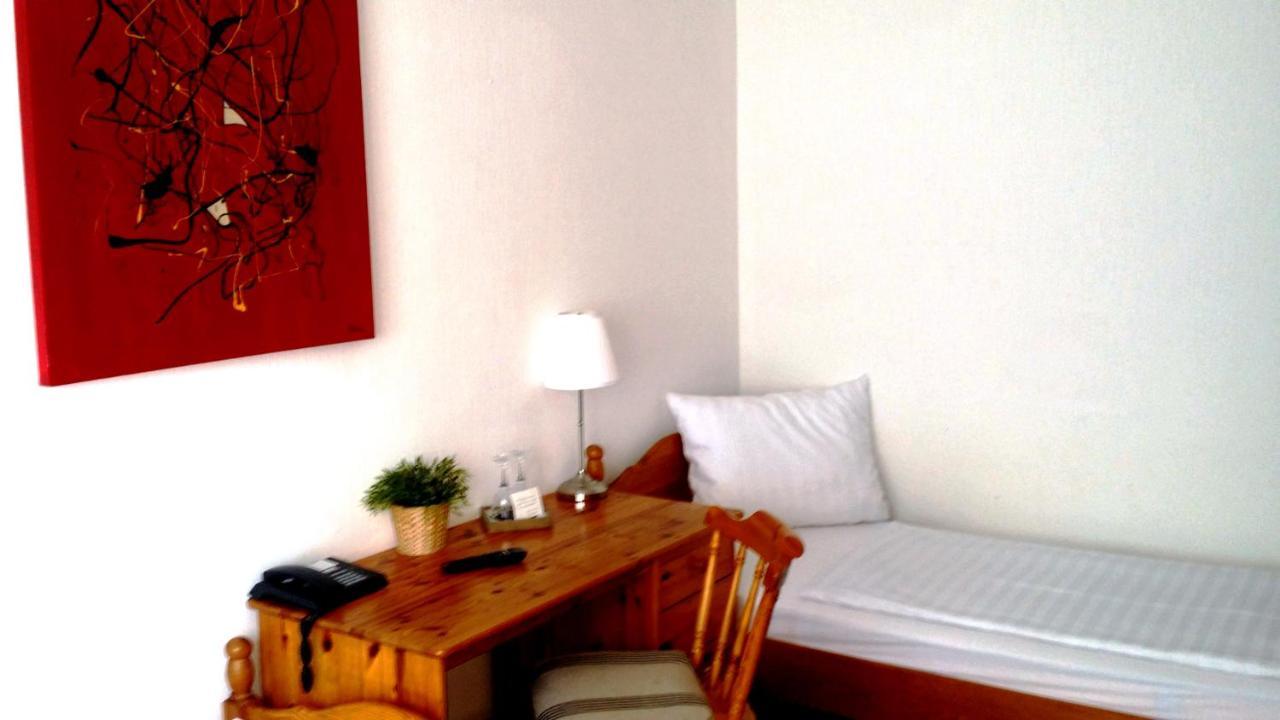 Hotel Am Stadion Duisbourg Extérieur photo