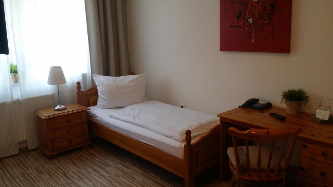 Hotel Am Stadion Duisbourg Extérieur photo